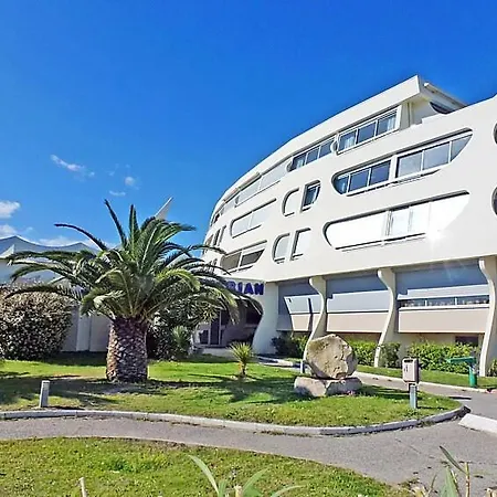 Port-camargue Face à La Avec Piscine Le Grau-du-Roi