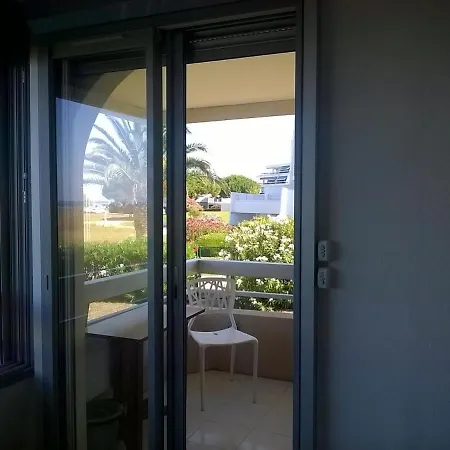 Port-camargue Face à La Avec Piscine Appartement *